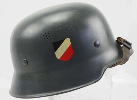 Rotes Kreuz: Stahlhelm. - фото 3