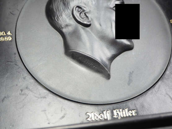 Adolf Hitler - Präsentationsausgabe Mein Kampf / Der Mythos des 20. Jahrhunderts / Guss-Plakette. - photo 3