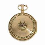 Taschenuhr: museale Spindeluhr mit Kalender und Sekunde, dazugehörige Goldchatelaine mit 5 Anhängern, signiert Berthoud Paris, 20K Goldpunze 1774-1780 - photo 4