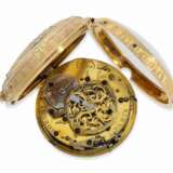 Taschenuhr: museale 4-Farben 20K Gold Relief-Spindeluhr mit Repetition und dazugehöriger 4-Farben Goldchatelaine von hervorragender Qualität, Ageron Paris No.710, ca.1765 - фото 3