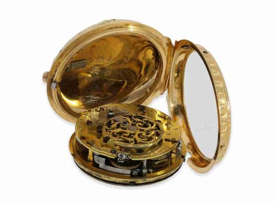 Taschenuhr: museale 4-Farben 20K Gold Relief-Spindeluhr mit Repetition und dazugehöriger 4-Farben Goldchatelaine von hervorragender Qualität, Ageron Paris No.710, ca.1765 - фото 5