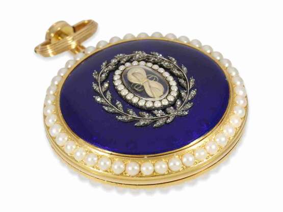 Taschenuhr: exquisite englische Gold/Emaille-Taschenuhr mit ganz früher Ankerhemmung, "Trauergehäuse" mit Andenken, umrandet von Orientperlen und Diamanten - photo 1