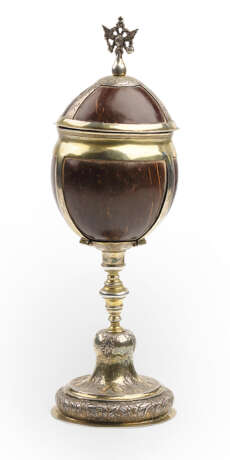 A Silver and Coconut Chalice - фото 1