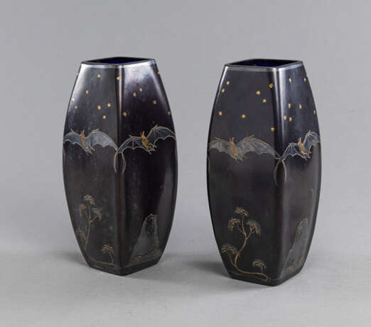 Paar Glasvasen im japanisierenden Stil - Foto 2