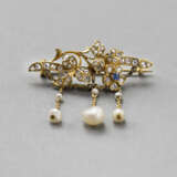 Brosche in Form eines Blattzweiges mit Perlen - photo 2