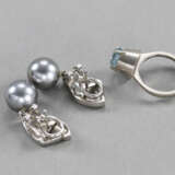 Paar Perl-Ohrringe und Ring mit blauem Farbstein - фото 2