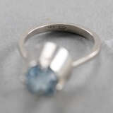 Paar Perl-Ohrringe und Ring mit blauem Farbstein - photo 3