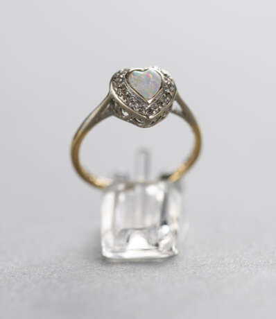 Ring in Herzform mit Opal - фото 2