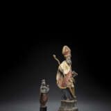 Heiliger Bischof und Miniatur-Madonna mit Kind - photo 2