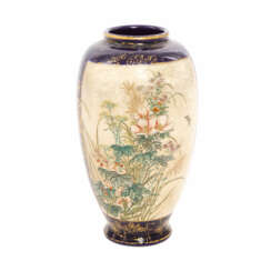 Satsuma Vase. JAPAN, um 1900
