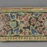 Drei Kacheln mit floralem und figuralem Dekor. Persien, 19. Jh. - Foto 4