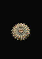 Bewegliche blütlenförmige Jadeschnitzerei mit Gold-, Rubin- und Diamant-Einlagen im Moghul-Stil