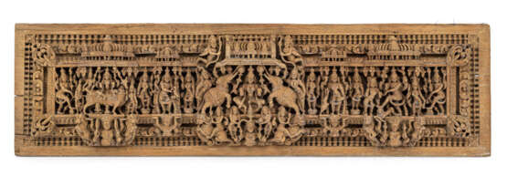 Tempelpaneel aus Holz mit Darstellung der Gajalakshmi flankiert von Elefanten - Foto 1