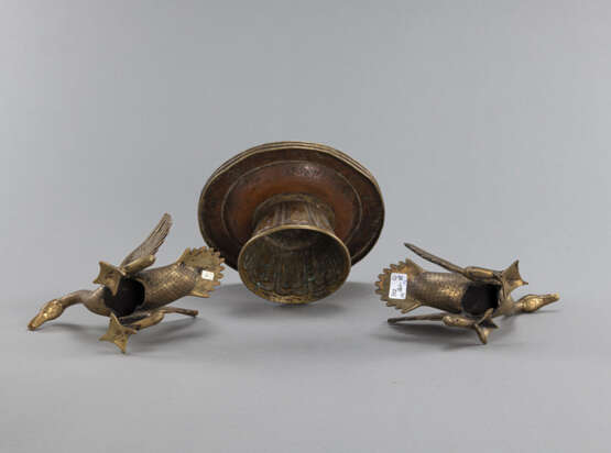 Ritualgefäß und Paar Schwäne aus Bronze und Metall - фото 3