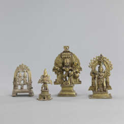 Vier Figuren aus Bronze mit Darstellungen der Durga, Shiva, Garuda und ein Paar