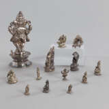 13 Figuren aus Bronze und Silber, u.a. 8 diverse Darstellungen des Ganesha und sieben weitere Gottheiten - photo 2