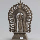 Seltene Stele aus Bronze mit Darstellung der Devi - photo 3