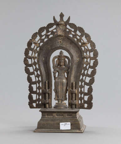 Seltene Stele aus Bronze mit Darstellung der Devi - photo 3