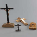 Vier Skulpturen mit Jesus am Kreuz aus Elfenbein bzw, Silber - photo 2