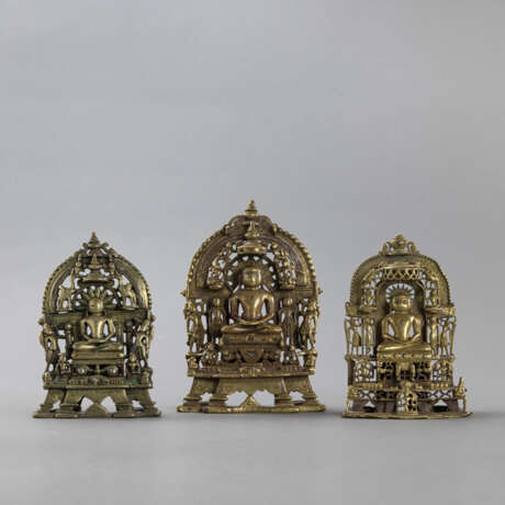Drei Jain-Altare aus messingfarbener Bronze - Foto 1