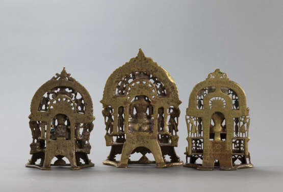 Drei Jain-Altare aus messingfarbener Bronze - Foto 3