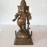 Bronze des Ganesha auf einem Sockel - photo 2