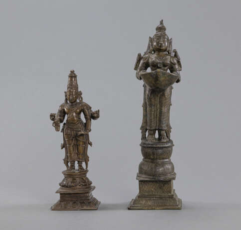 Zwei Bronzen von Gottheiten - photo 1