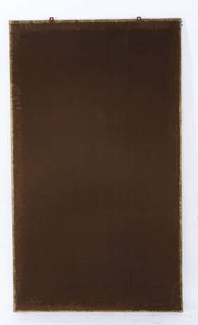 Seidenpaneel mit gestickter Darstellung von zwei Pfauen und blühenden Sträuchern - фото 4