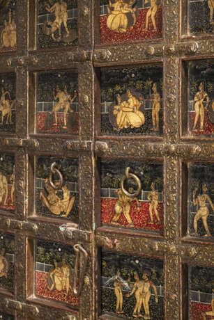 Feine Doppeltür mit polychromer Malerei von erotischen Szenen in viereckigen in Kartuschen mit Ölfarbe auf Holz - фото 2