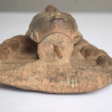 Stucco-Figur einer Apsara auf einen Holzsockel montiert - photo 8