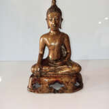Skulptur des Buddha Shakyamuni aus Bronze - photo 2