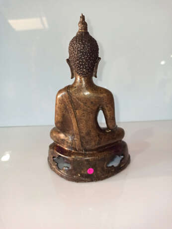 Skulptur des Buddha Shakyamuni aus Bronze - Foto 3