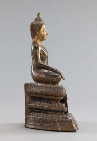 Bronze des Buddha mit Lackvergoldung - Foto 3