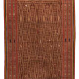 Zeremonialtuch (pua kumbu) aus Baumwolle mit kleinen Ahnenfiguren - фото 5