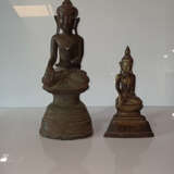 Zwei Bronzen des Buddha Shakyamuni - photo 2