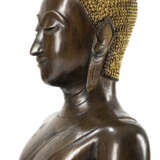 Große Bronze des Buddha Shakyamuni im Meditationssitz mit Lackauflage und Vergoldung - Foto 2