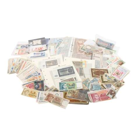 Zusammenstellung Banknoten vorwiegend DDR und alle Welt, meist 20. Jahrhundert - dabei aber auch - фото 1