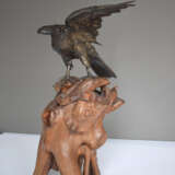 Bronze eines Adlers auf einem Stand aus Wurzelholz - photo 3