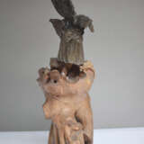 Bronze eines Adlers auf einem Stand aus Wurzelholz - фото 6