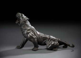 Bronze eines schleichenden, brüllenden Tigers