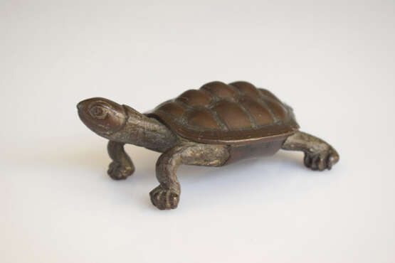 Bronze einer Schildkröte - Foto 2