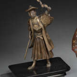 Bronze eines Standartenträgers aus Buntmetalll im Stil von Miyao - Foto 1