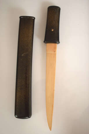 Zwei Bokuto aus Holz/Bambus und eine Saya aus Lack - фото 9