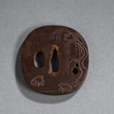 Drei ovale tsuba aus Eisen, Japan, 18./19. Jh. - photo 1