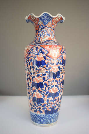 Große Imari-Vase und ein Kutani-Teller. - photo 5