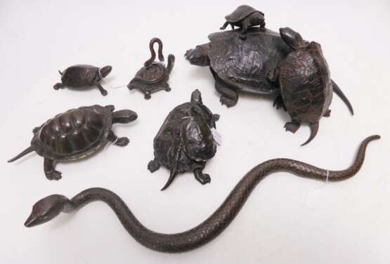 Sechs Darstellungen mit Schildkröten und Schlangen - photo 2