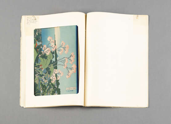 Sachbuch: „Ukiyo-e shichi daika gashu“ (Sammlung von Malereien sieben großer Künstler des ukiyo-e) - photo 4