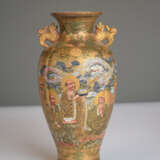 Satsuma-Vase mit zwei Henkeln und Figurendekor - Foto 3