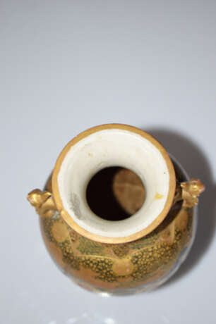 Satsuma-Vase mit zwei Henkeln und Figurendekor - Foto 5