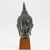 Grosser Buddhakopf mit Locken und flammender ketumala - photo 1